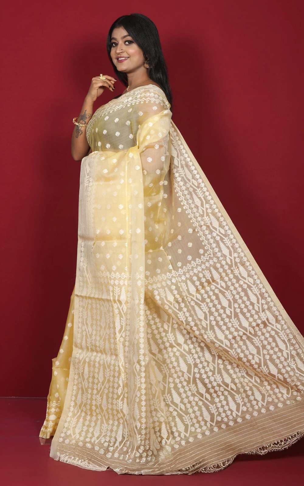 Bengal looms India Silk Saree Traditional Needle Karat Nakashi Work Saree for Women Dhakai Jamdani with Blouse Piece in Pastel Yellow & Off White Rich Texture Smooth Finish Indian Sari for Festivals